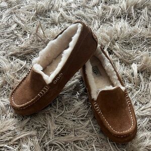 Women’s UGG Shoes Ansley